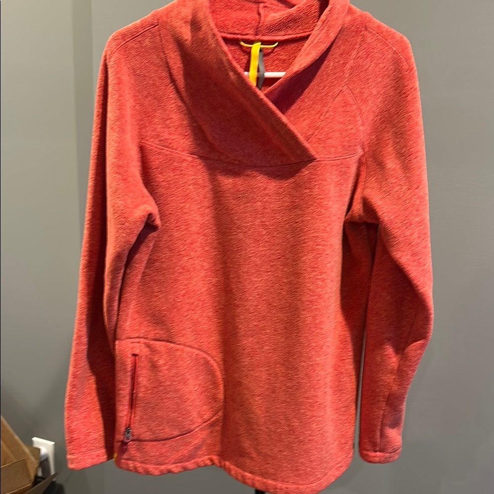 Women's heathered coral fleece